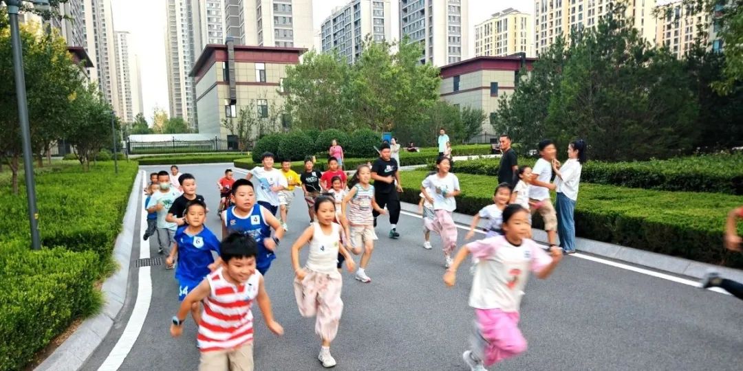 与子同学·友善同行 | 从岩壁到球场，淄博这些特色课程让孩子的暑假“野”出成长力