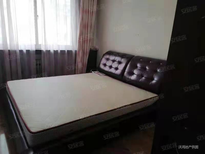 张店区联通路莲馨园小区一套住宅楼出租，精装修，家居齐全 ，