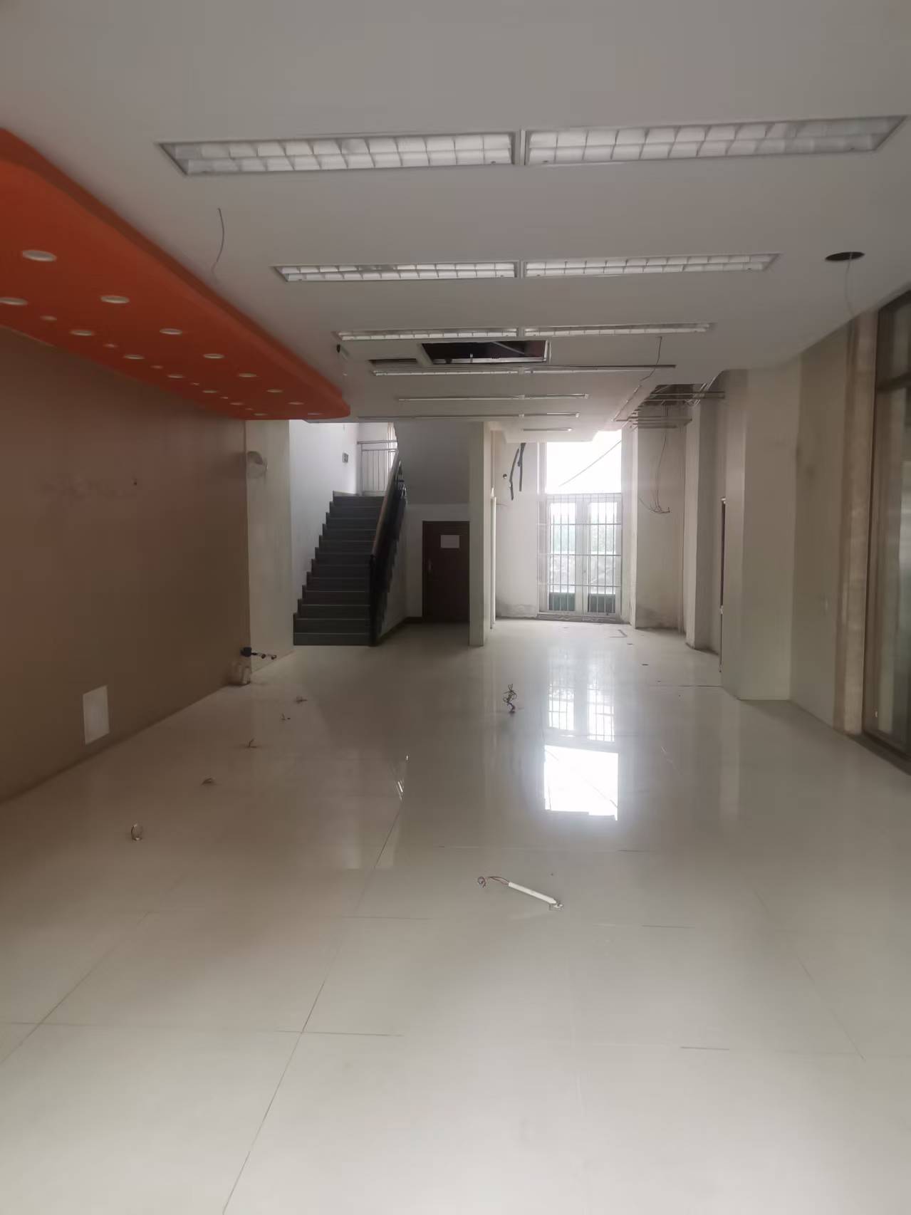 张店中联大厦一楼营业房出租